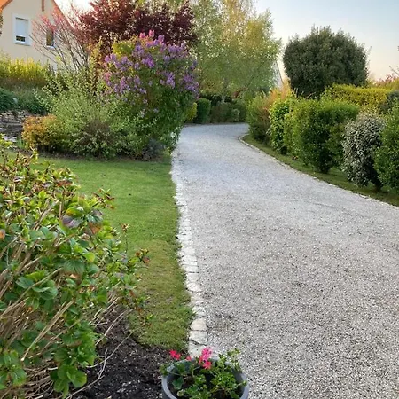 A Proximité Des Plages Normandes * Cairon